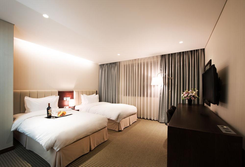 Travelodge Myeongdong Hall Seoul