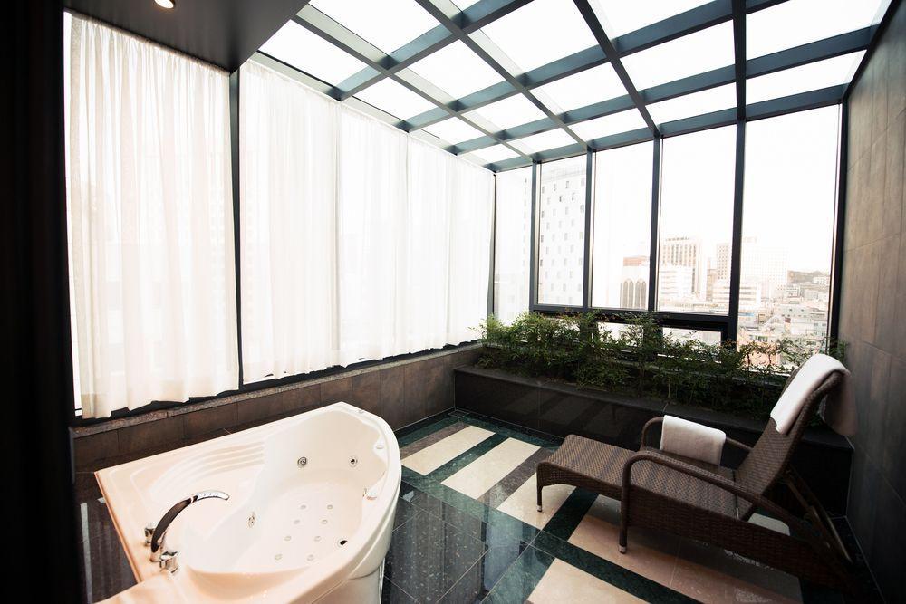 Travelodge Myeongdong Hall Hotel