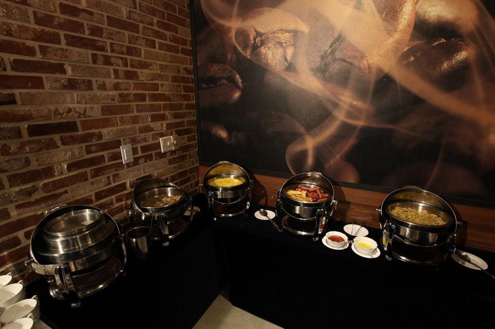 Travelodge Myeongdong Hall Hotel Seoul
