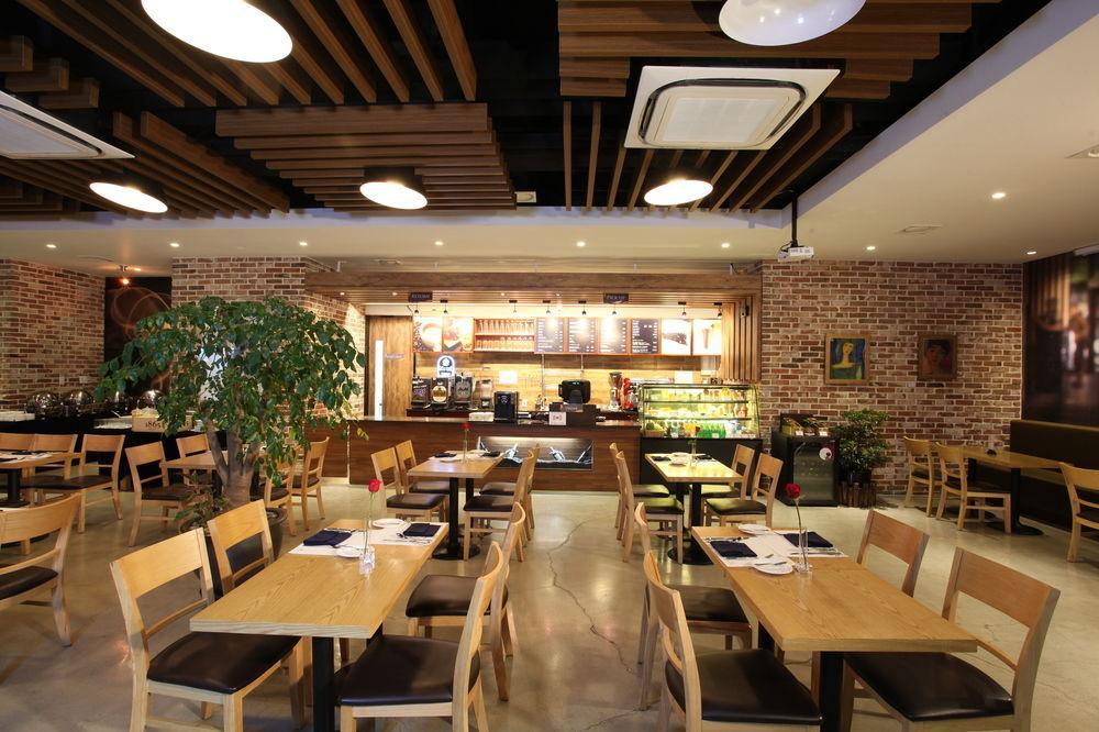 Hotel Travelodge Myeongdong Hall