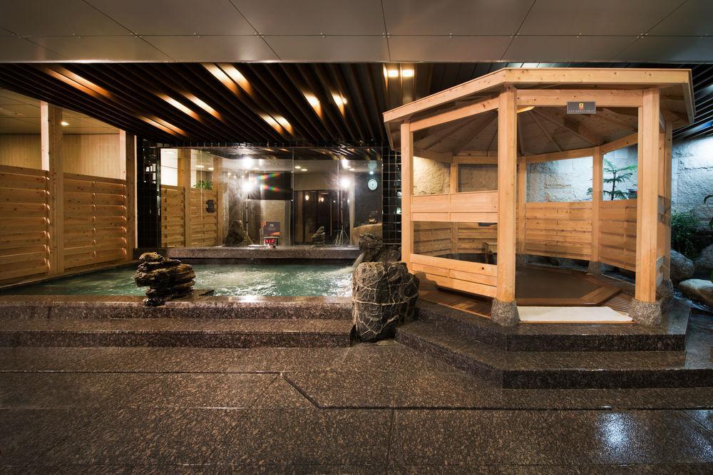Hotel Travelodge Myeongdong Hall 4*