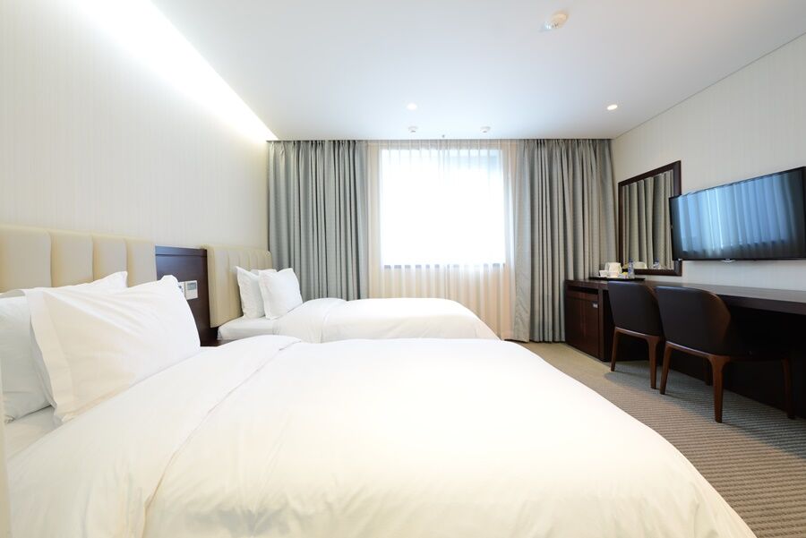 Travelodge Myeongdong Hall 4*